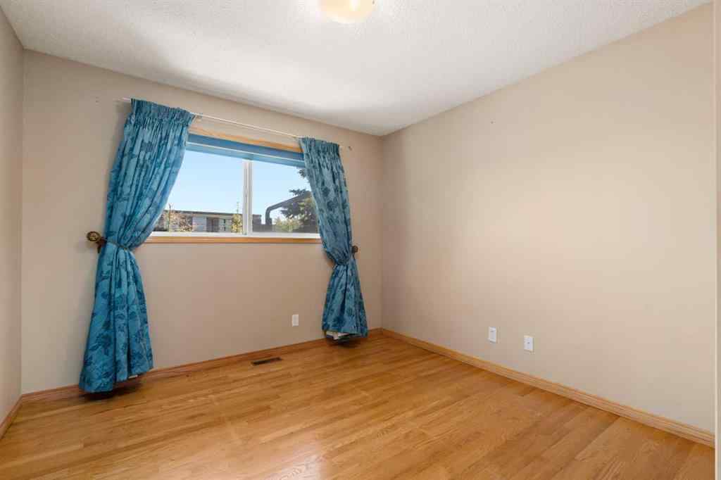 MLS® A2264182 - 703 47 Street SE in Forest Heights Calgary, Residential