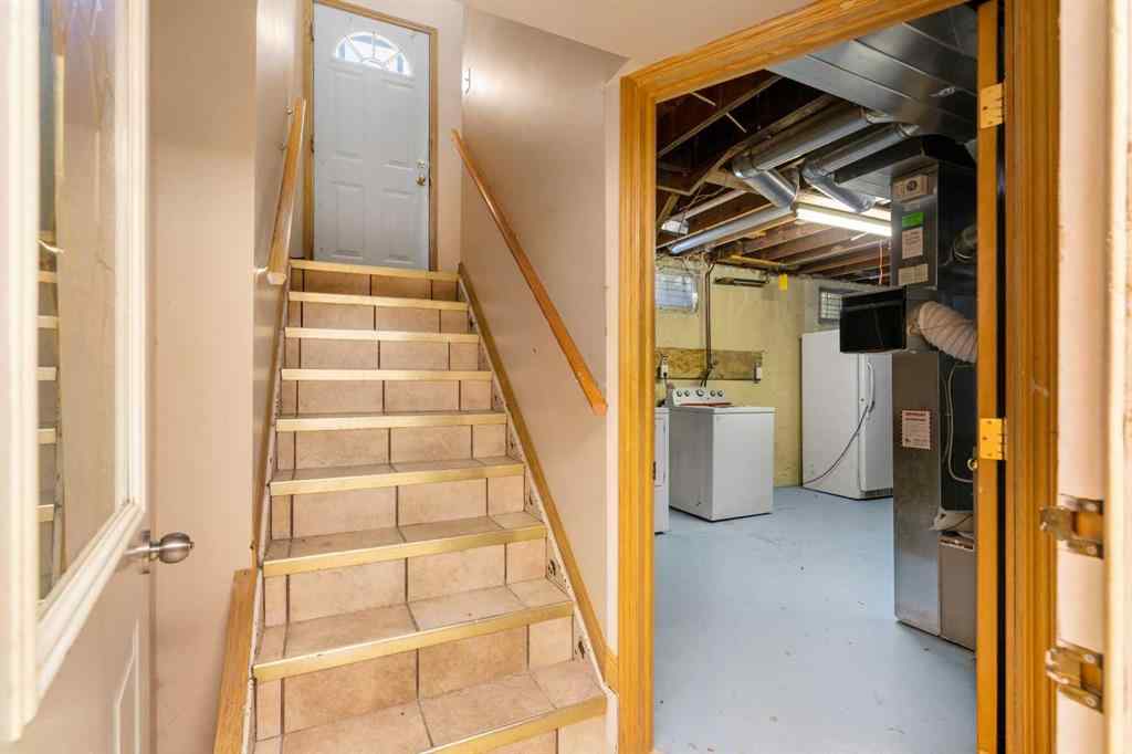 MLS® A2264182 - 703 47 Street SE in Forest Heights Calgary, Residential