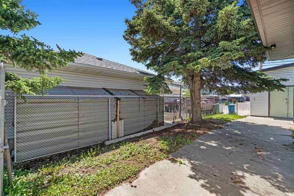 MLS® A2264182 - 703 47 Street SE in Forest Heights Calgary, Residential