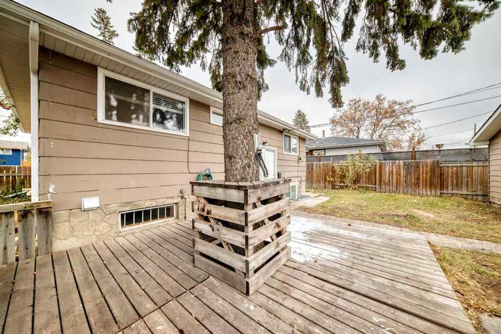 MLS® A2264185 - 3224 41 Street SE in Dover Calgary, Residential