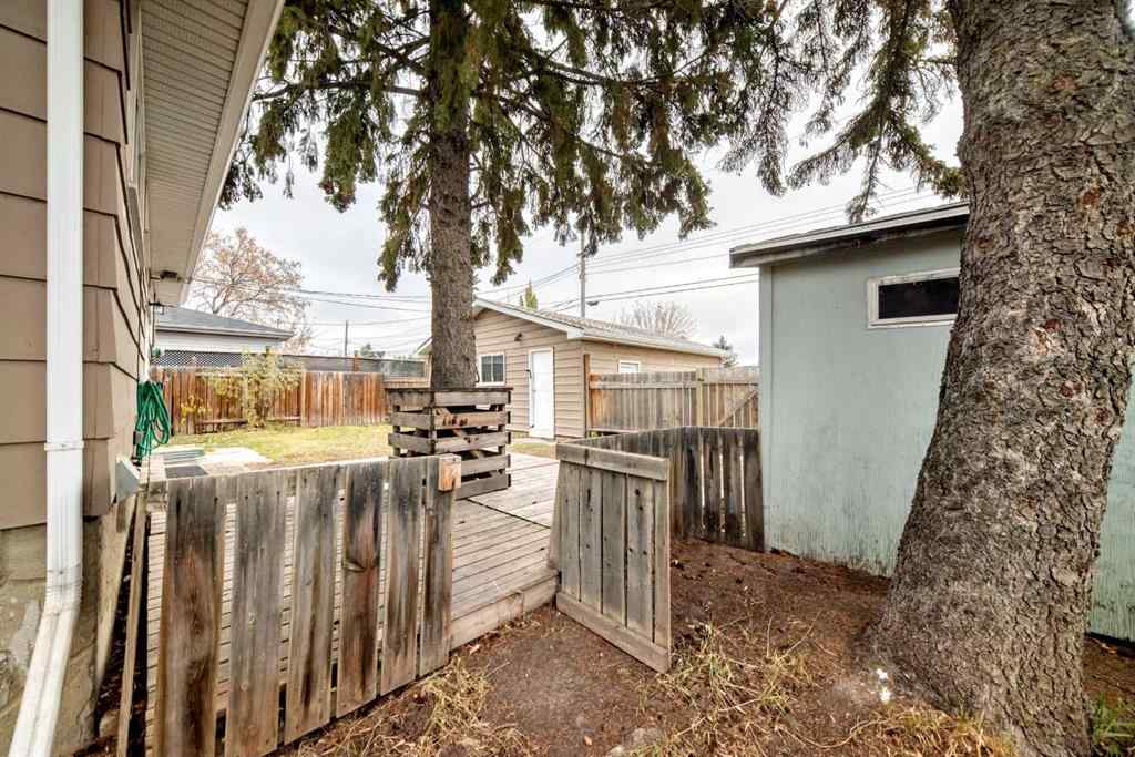 MLS® A2264185 - 3224 41 Street SE in Dover Calgary, Residential
