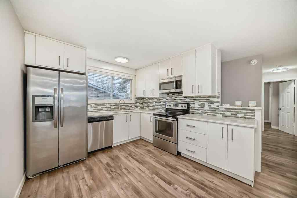 MLS® A2264185 - 3224 41 Street SE in Dover Calgary, Residential