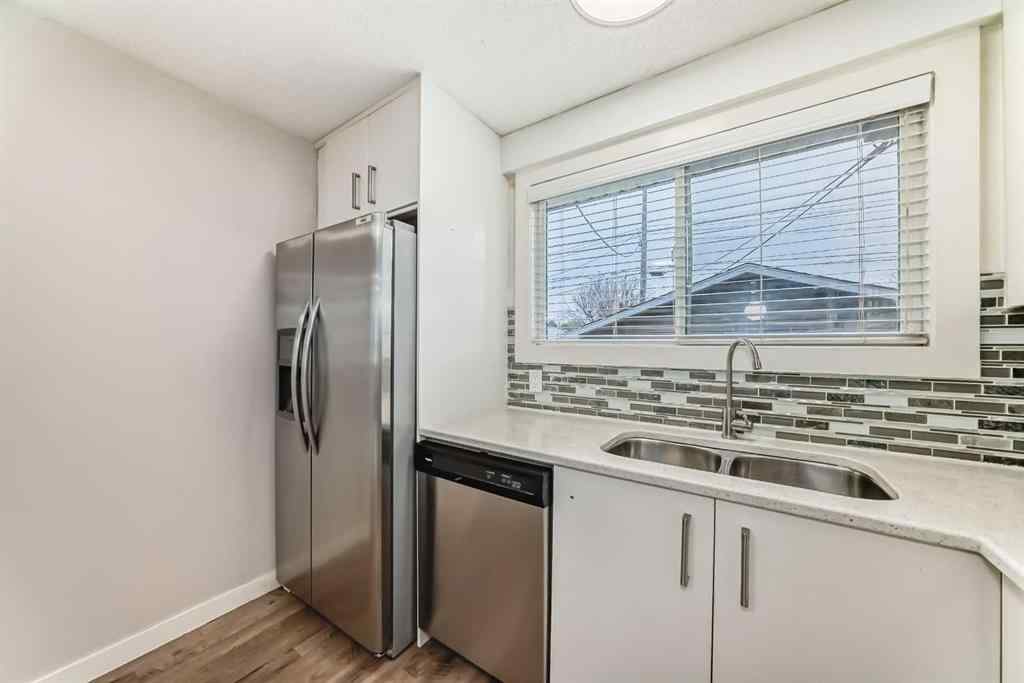 MLS® A2264185 - 3224 41 Street SE in Dover Calgary, Residential