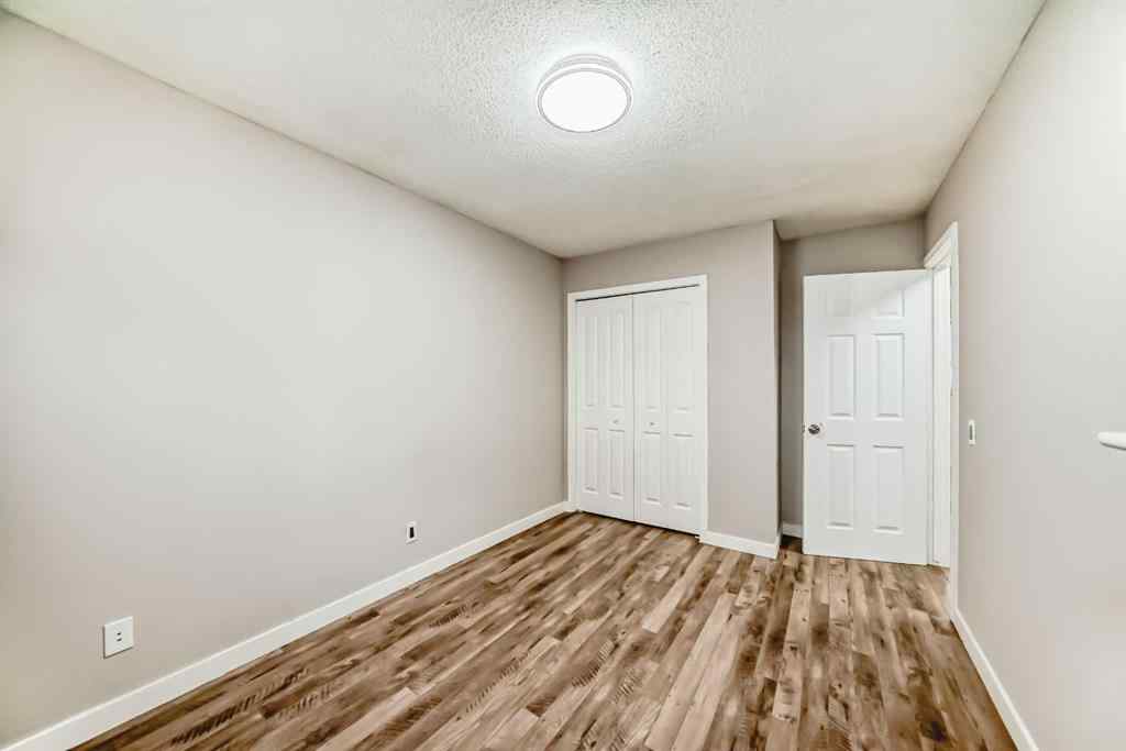 MLS® A2264185 - 3224 41 Street SE in Dover Calgary, Residential