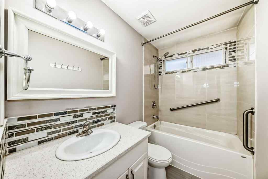 MLS® A2264185 - 3224 41 Street SE in Dover Calgary, Residential