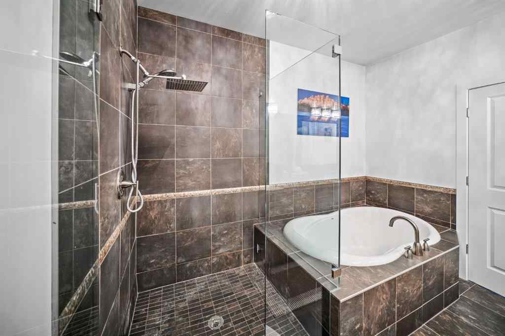 MLS® A2264187 - 528 31 Street NW in Parkdale Calgary, Residential