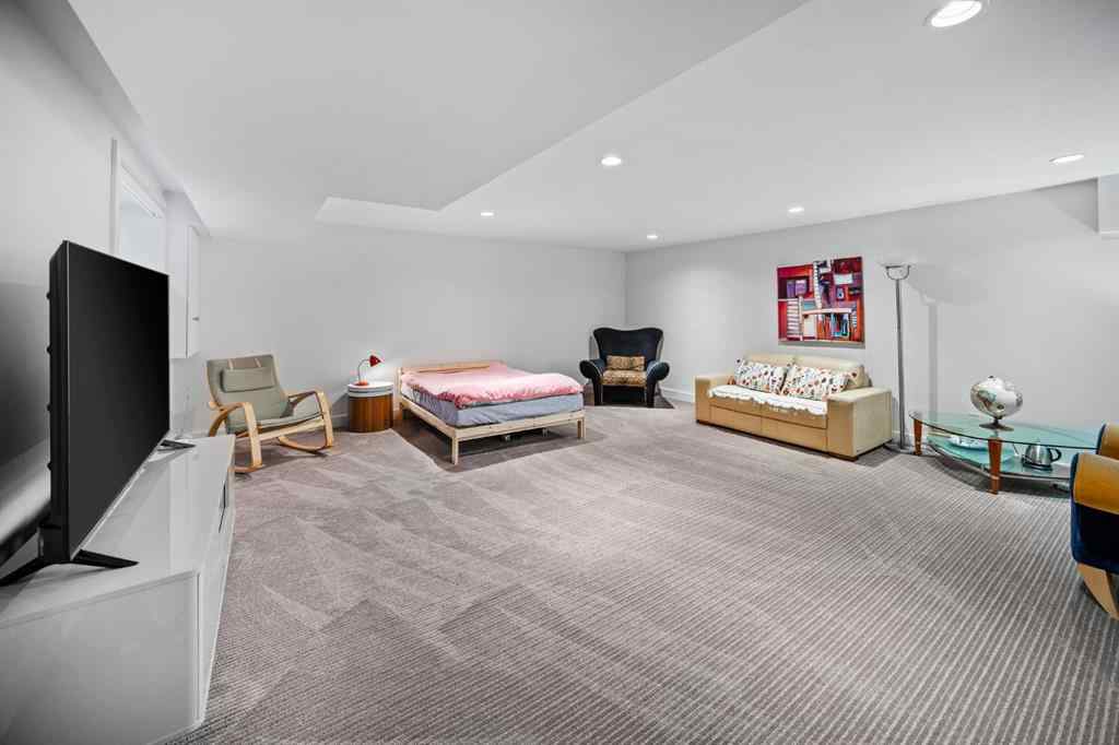 MLS® A2264187 - 528 31 Street NW in Parkdale Calgary, Residential