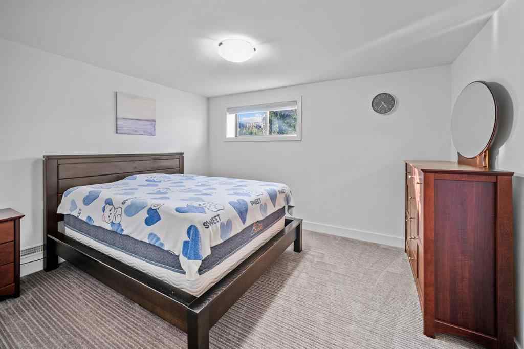 MLS® A2264187 - 528 31 Street NW in Parkdale Calgary, Residential