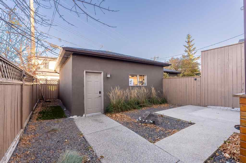 MLS® A2264187 - 528 31 Street NW in Parkdale Calgary, Residential