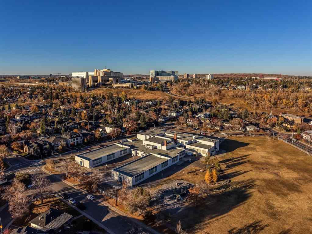 MLS® A2264187 - 528 31 Street NW in Parkdale Calgary, Residential