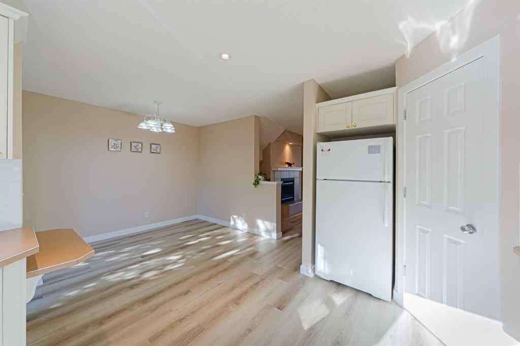 MLS® A2264188 - 19 Sandarac Road NW in Sandstone Valley Calgary, Residential