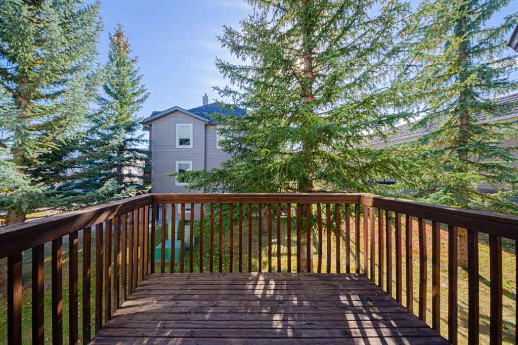 MLS® A2264188 - 19 Sandarac Road NW in Sandstone Valley Calgary, Residential