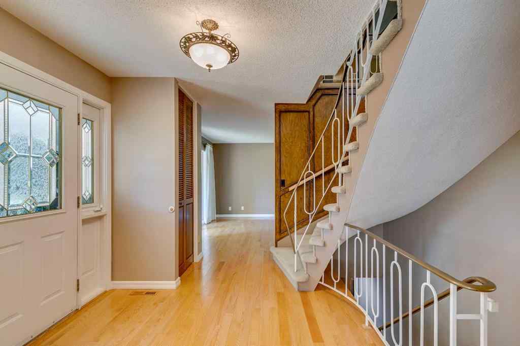 MLS® A2264190 - 1257 Varsity Estates Road NW in Varsity Calgary, Residential