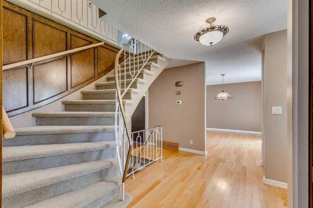 MLS® A2264190 - 1257 Varsity Estates Road NW in Varsity Calgary, Residential