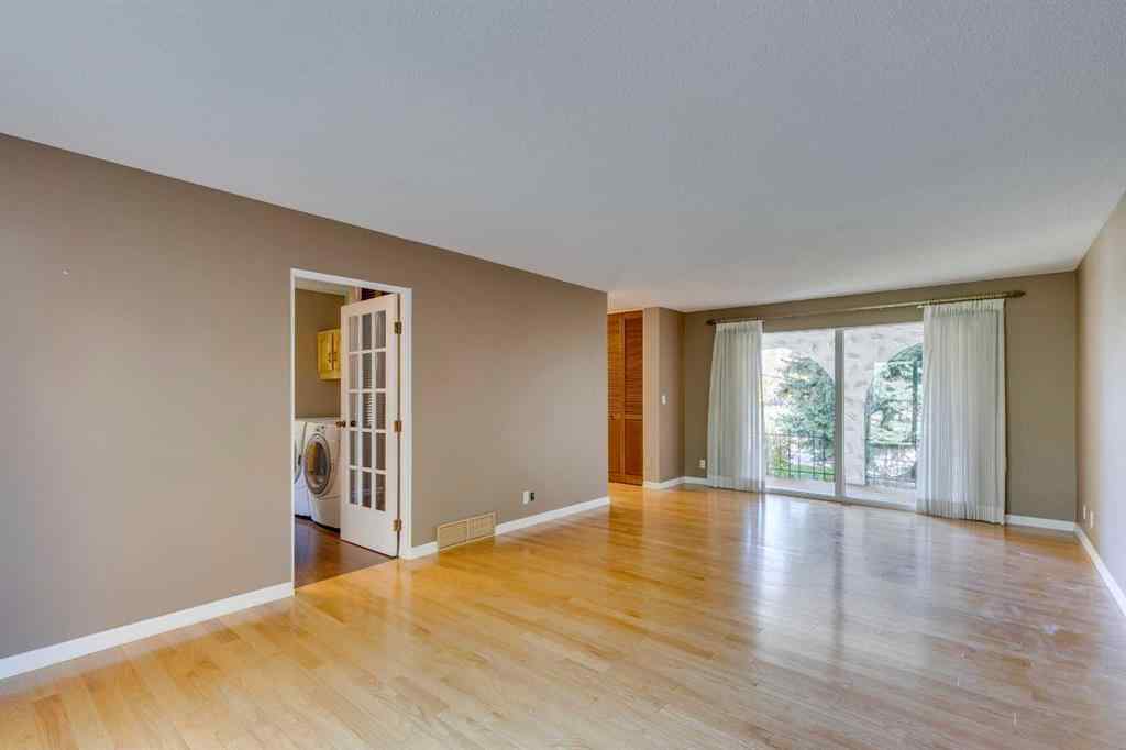 MLS® A2264190 - 1257 Varsity Estates Road NW in Varsity Calgary, Residential