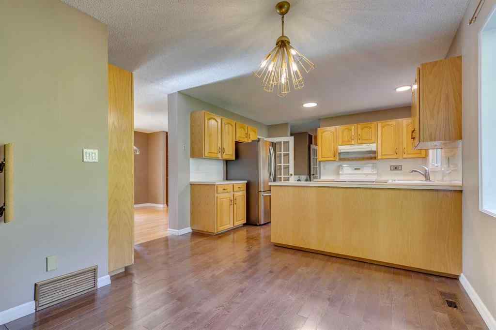 MLS® A2264190 - 1257 Varsity Estates Road NW in Varsity Calgary, Residential