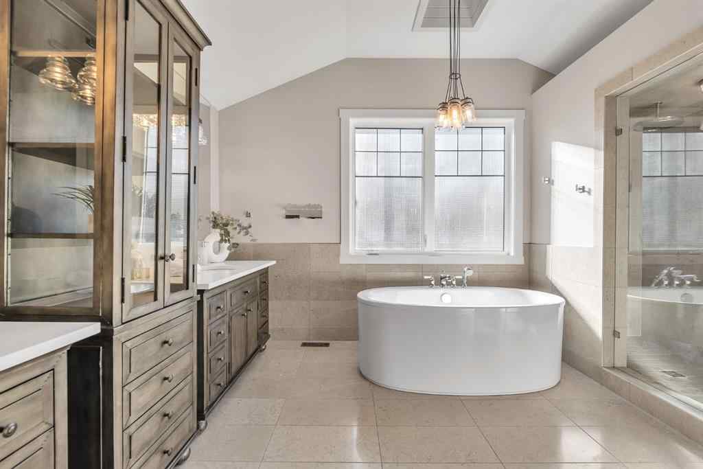 MLS® A2264194 - 625 Britannia Drive SW in Elboya Calgary, Residential