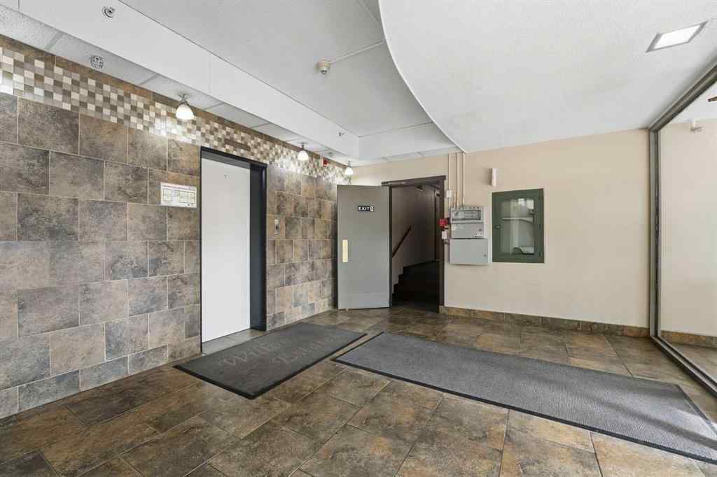 MLS® A2264199 - Unit #306 4700 55 Street  in Downtown Red Deer Red Deer, Residential