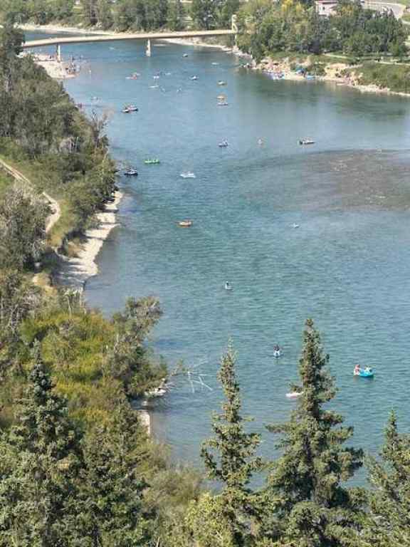 MLS® A2264201 - 4736 Worcester Drive SW in Wildwood Calgary, Residential