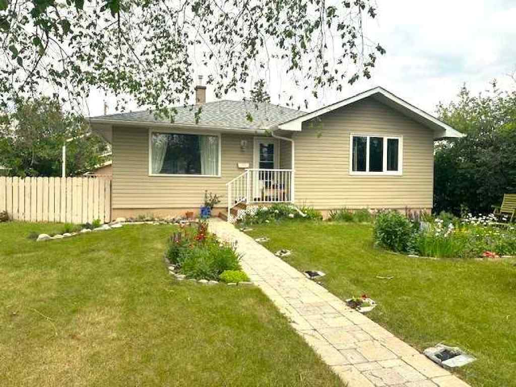 MLS® A2264201 - 4736 Worcester Drive SW in Wildwood Calgary, Residential