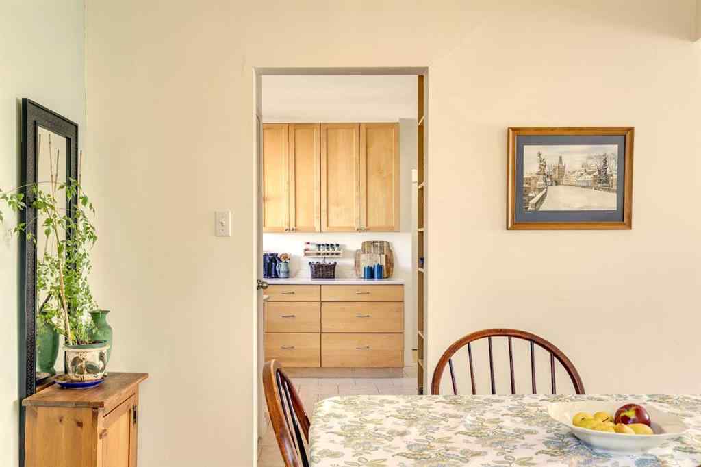 MLS® A2264201 - 4736 Worcester Drive SW in Wildwood Calgary, Residential