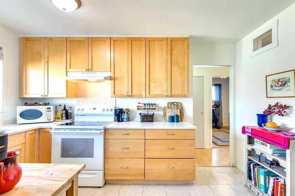 MLS® A2264201 - 4736 Worcester Drive SW in Wildwood Calgary, Residential