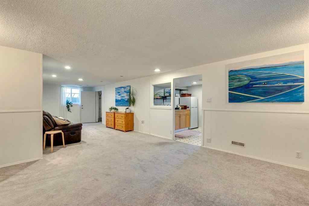 MLS® A2264201 - 4736 Worcester Drive SW in Wildwood Calgary, Residential