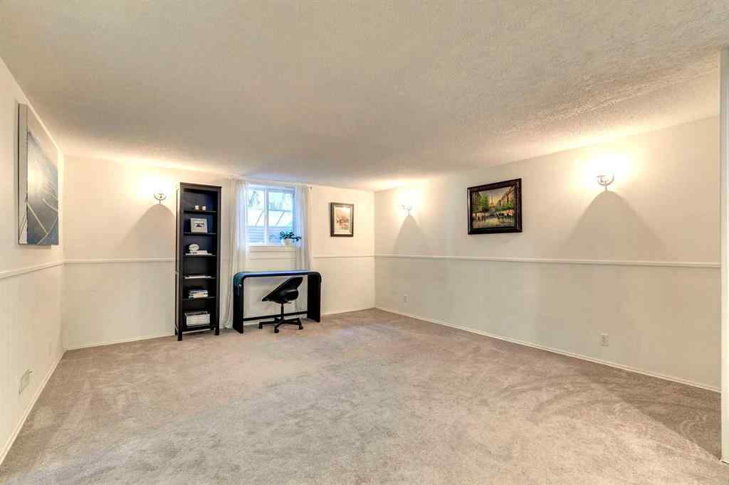 MLS® A2264201 - 4736 Worcester Drive SW in Wildwood Calgary, Residential