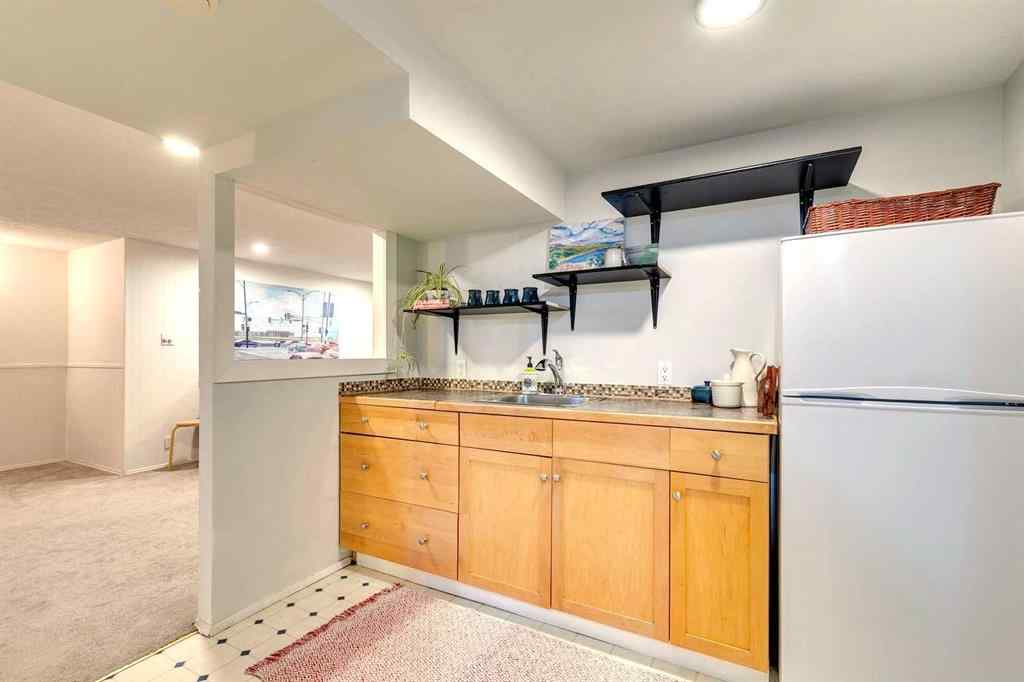 MLS® A2264201 - 4736 Worcester Drive SW in Wildwood Calgary, Residential