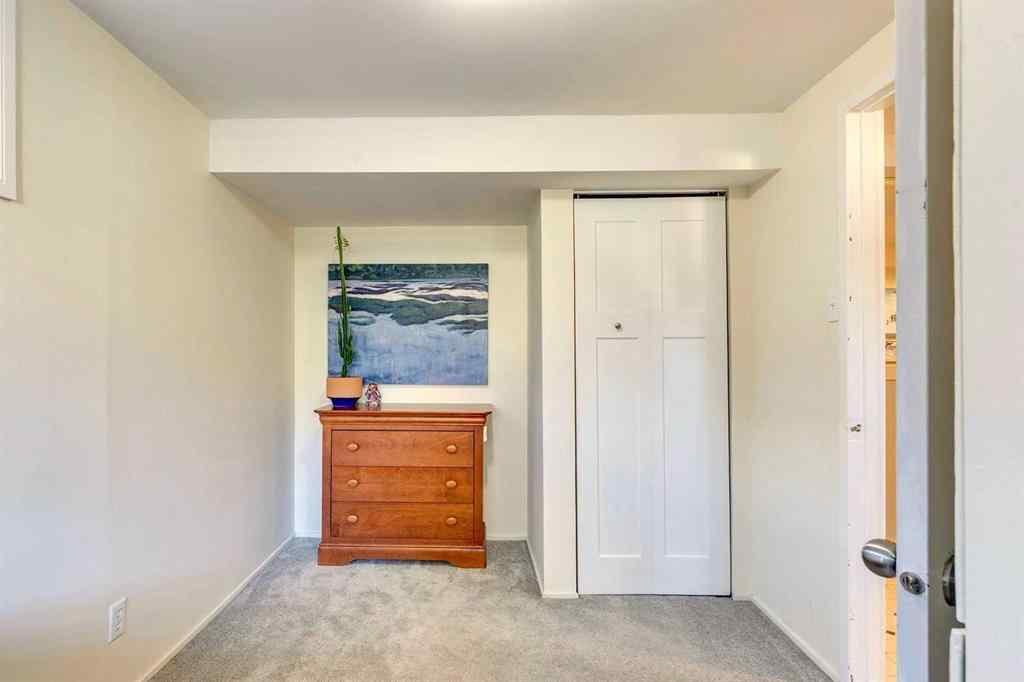 MLS® A2264201 - 4736 Worcester Drive SW in Wildwood Calgary, Residential