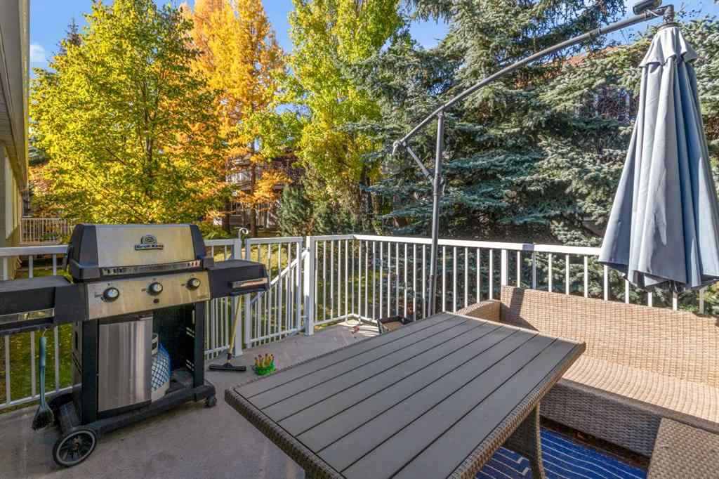 MLS® A2264204 - 4 Christie Gardens SW in Christie Park Calgary, Residential