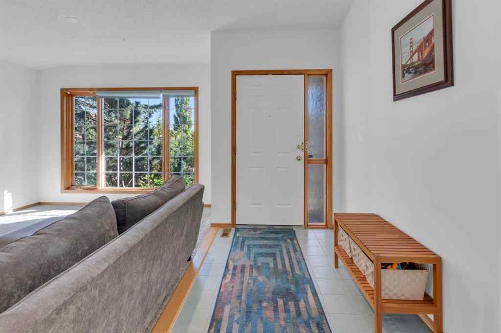 MLS® A2264204 - 4 Christie Gardens SW in Christie Park Calgary, Residential