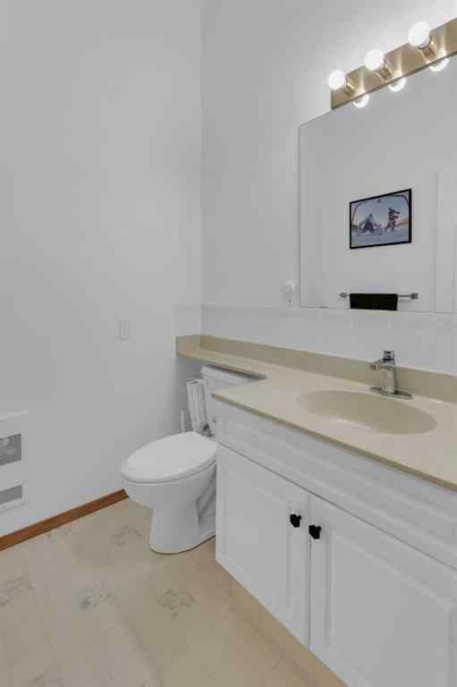 MLS® A2264204 - 4 Christie Gardens SW in Christie Park Calgary, Residential