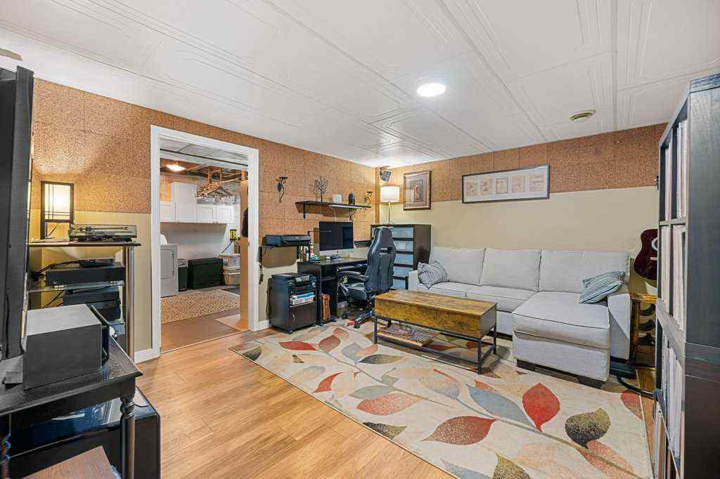 MLS® A2264207 - 56 Shawmeadows Close SW in Shawnessy Calgary, Residential