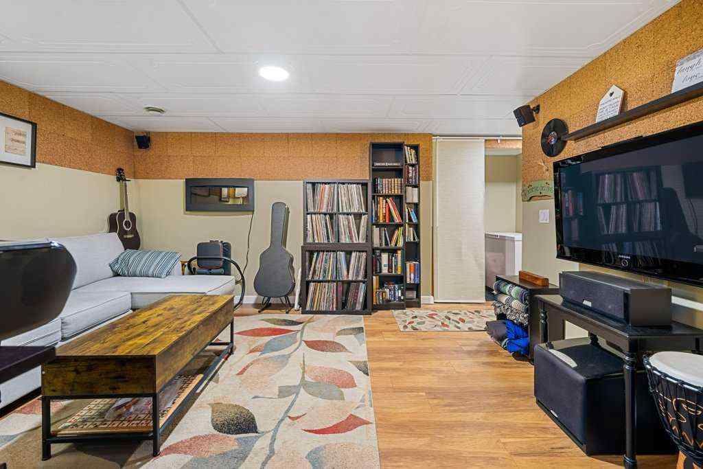 MLS® A2264207 - 56 Shawmeadows Close SW in Shawnessy Calgary, Residential