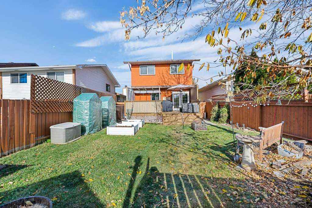 MLS® A2264207 - 56 Shawmeadows Close SW in Shawnessy Calgary, Residential