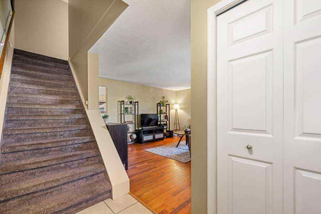 MLS® A2264207 - 56 Shawmeadows Close SW in Shawnessy Calgary, Residential