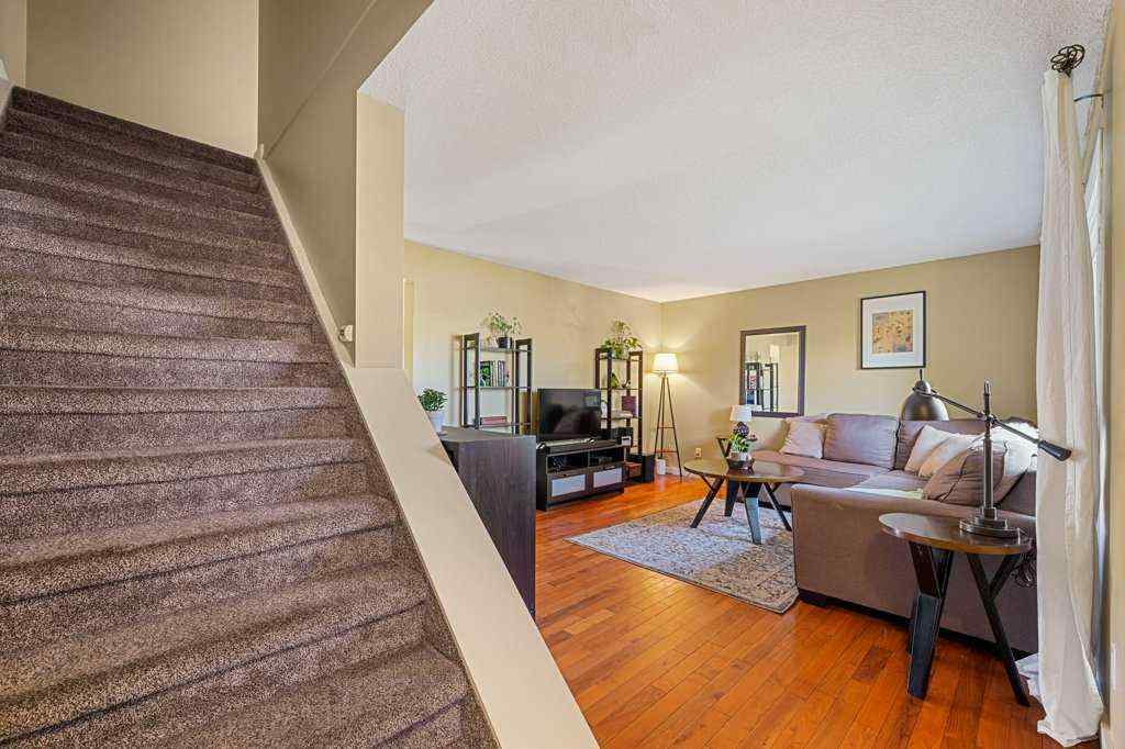 MLS® A2264207 - 56 Shawmeadows Close SW in Shawnessy Calgary, Residential