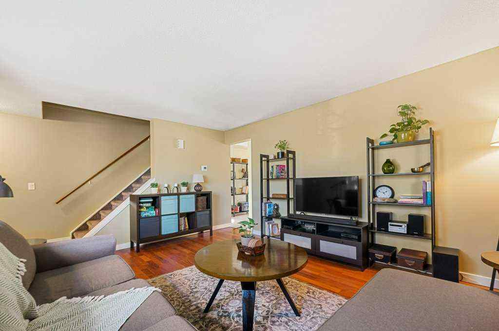 MLS® A2264207 - 56 Shawmeadows Close SW in Shawnessy Calgary, Residential