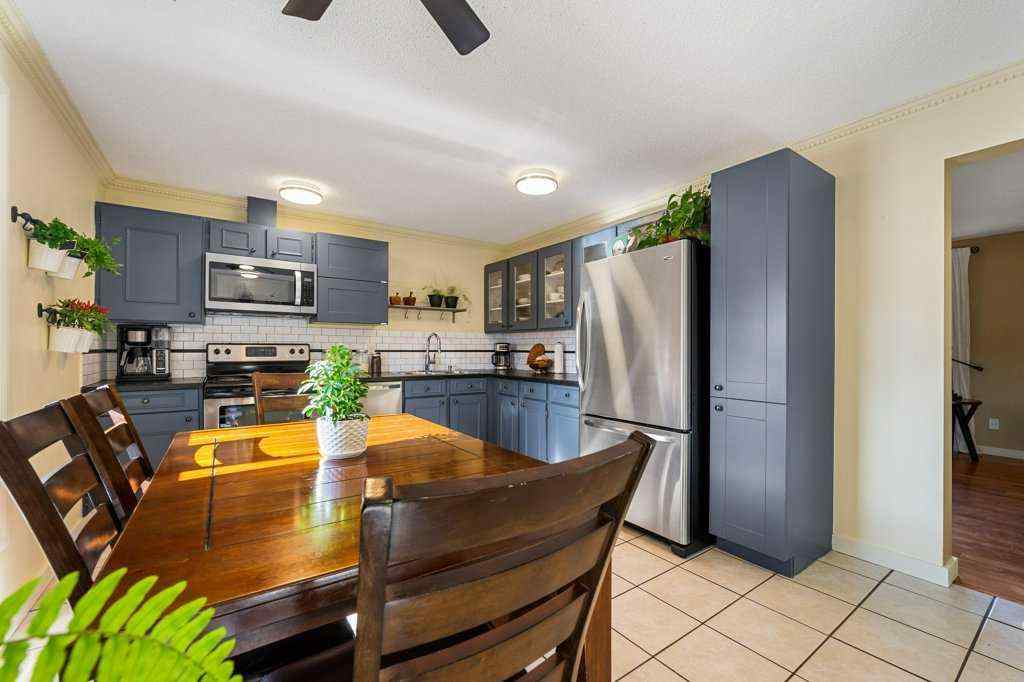 MLS® A2264207 - 56 Shawmeadows Close SW in Shawnessy Calgary, Residential