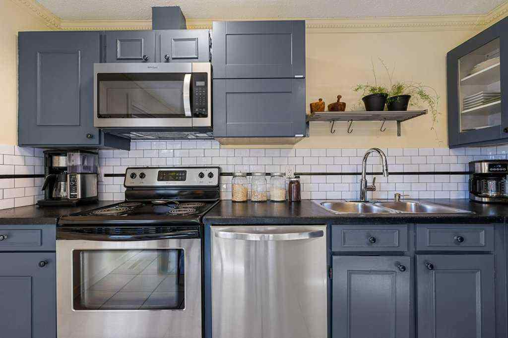 MLS® A2264207 - 56 Shawmeadows Close SW in Shawnessy Calgary, Residential