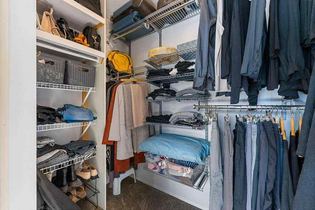 MLS® A2264207 - 56 Shawmeadows Close SW in Shawnessy Calgary, Residential