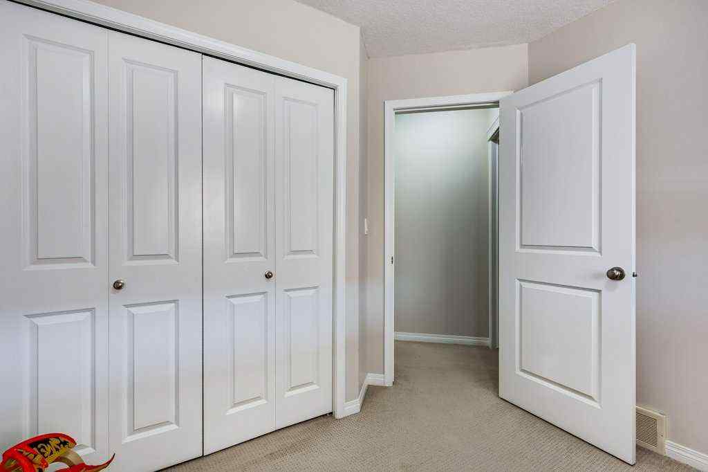 MLS® A2264212 - Unit #111 50 Lucky Place  in Lakeway Landing Sylvan Lake, Residential