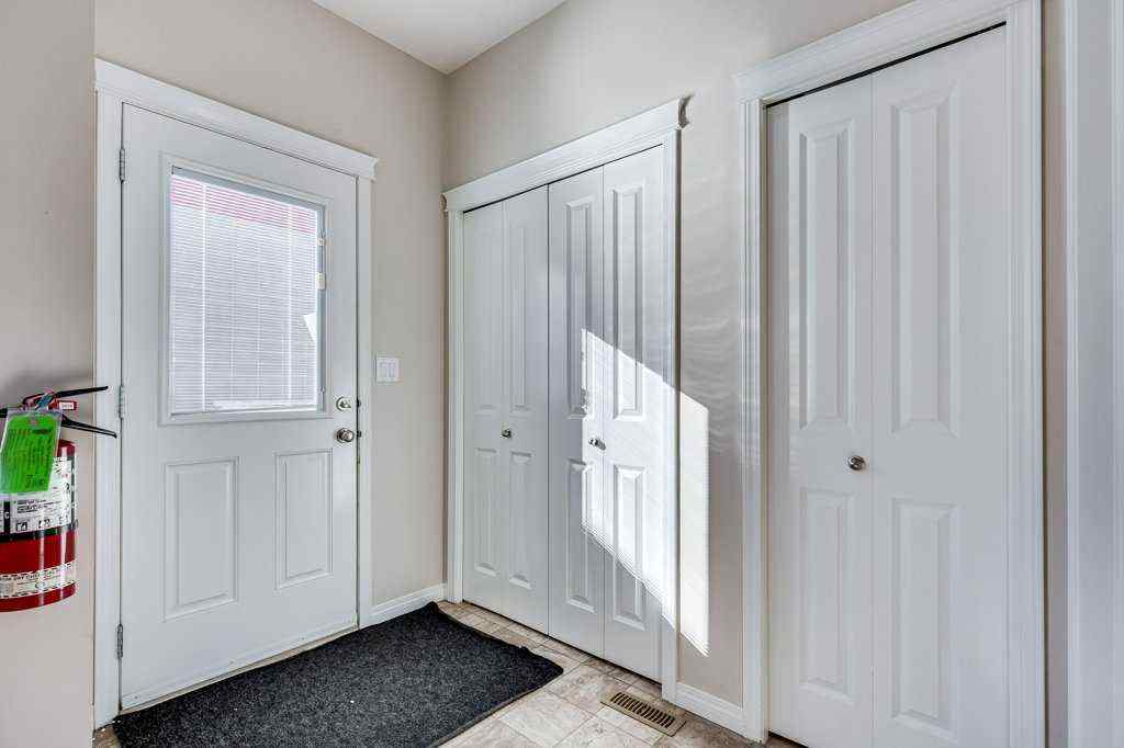 MLS® A2264212 - Unit #111 50 Lucky Place  in Lakeway Landing Sylvan Lake, Residential