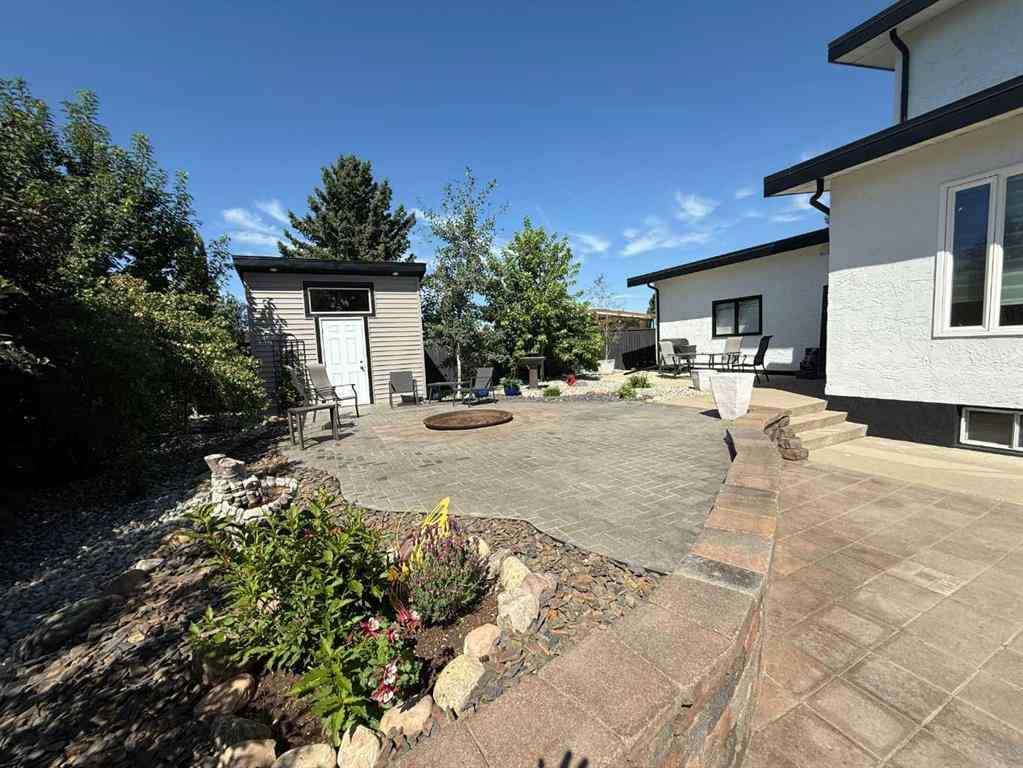 MLS® A2264223 - 1236 40 Avenue N in Legacy Ridge / Hardieville Lethbridge, Residential