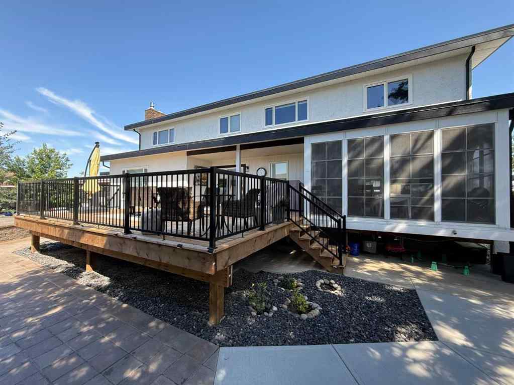 MLS® A2264223 - 1236 40 Avenue N in Legacy Ridge / Hardieville Lethbridge, Residential