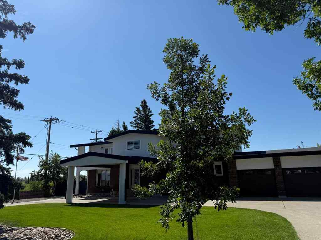 MLS® A2264223 - 1236 40 Avenue N in Legacy Ridge / Hardieville Lethbridge, Residential