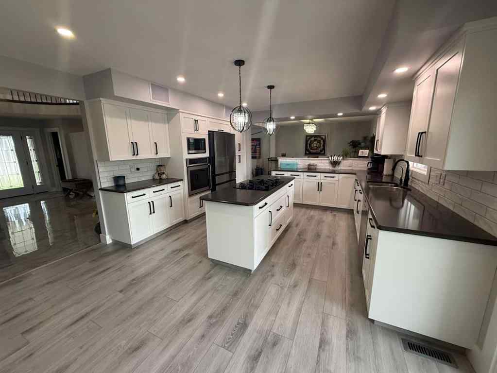 MLS® A2264223 - 1236 40 Avenue N in Legacy Ridge / Hardieville Lethbridge, Residential