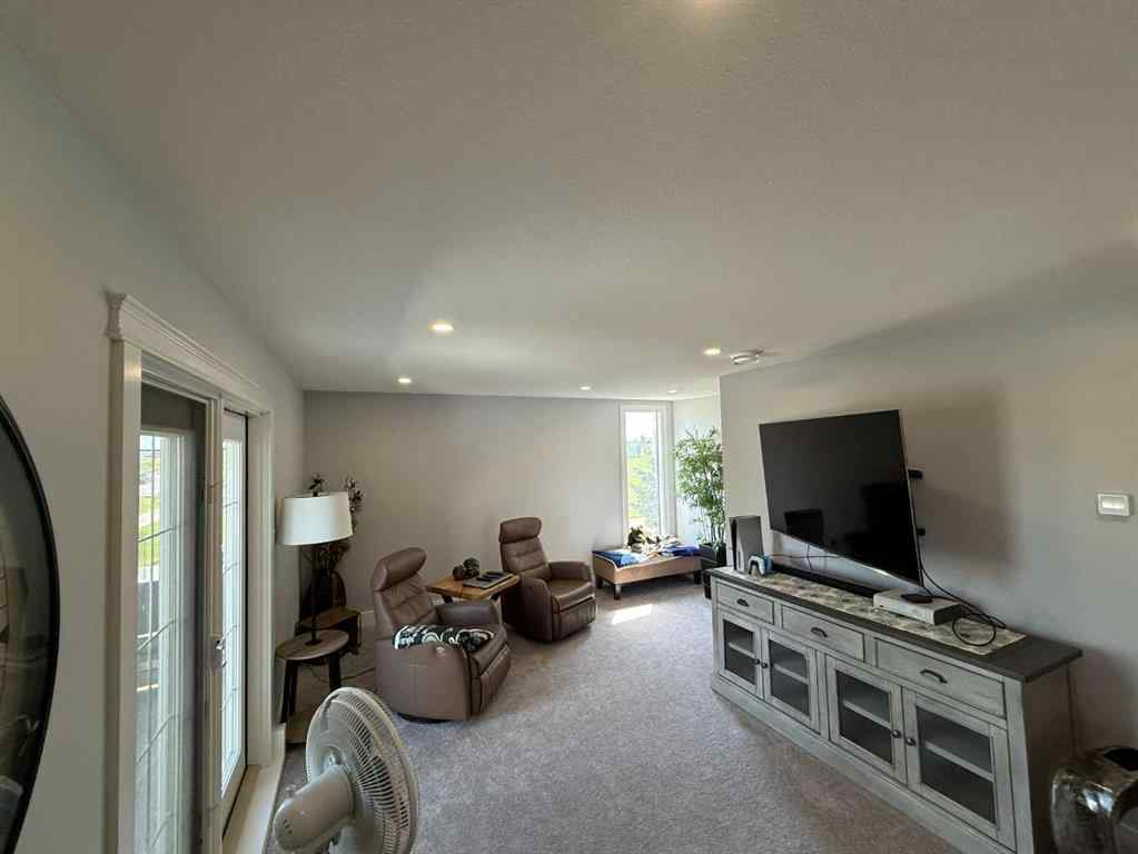 MLS® A2264223 - 1236 40 Avenue N in Legacy Ridge / Hardieville Lethbridge, Residential