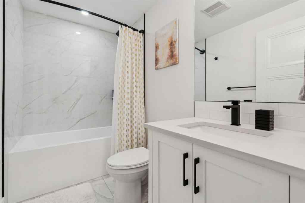 MLS® A2264225 - 2801 43 Street SW in Glenbrook Calgary, Residential